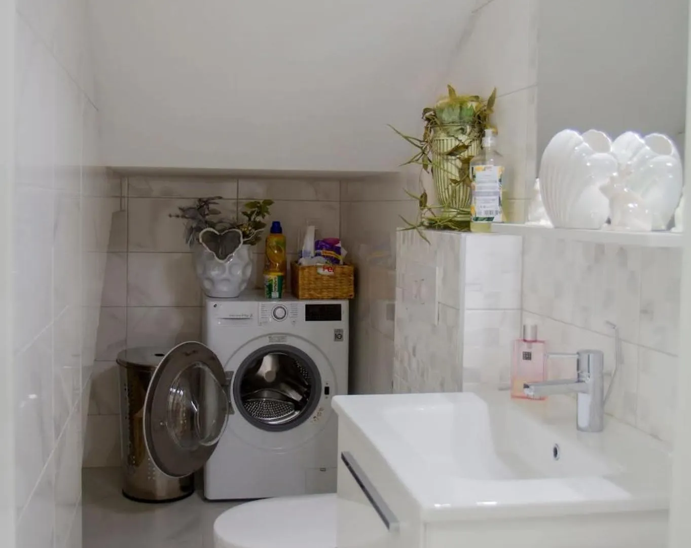 Bonaca Apartment Seget Vranjica 0*,  Croatia